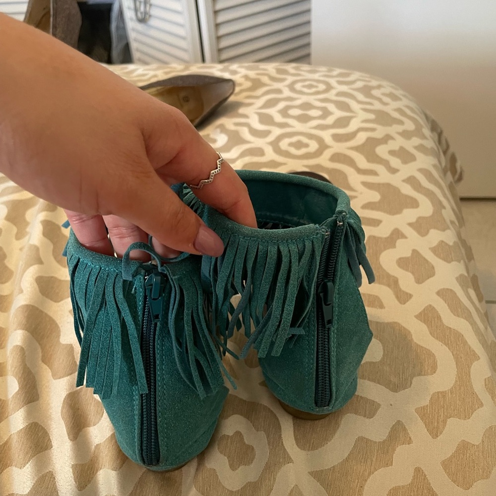 Sandals - Picture 3 of 3